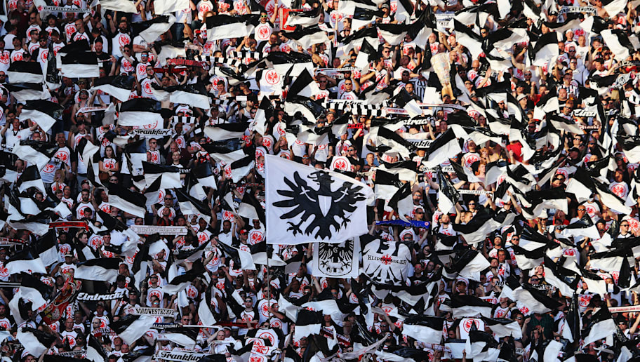 Hammer Choreo Eintracht Auf Den Rangen Frankfurt Fans Sorgen Fur Grandiose Atmosphare Im Finale German Site