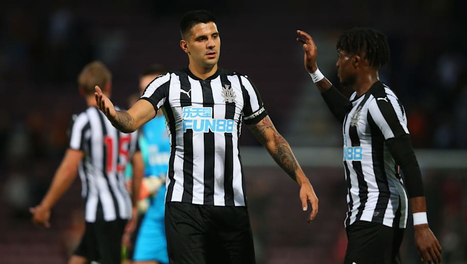 BRADFORD, ENGLAND - JULY 26: Aleksandar Mitrovic and Rolando Aarons of Newcastle United celebrate after a pre-season friendly match between Bradford City and Newcastle United at Northern Commercials Stadium on July 26, 2017 in Bradford, England. (Photo by Alex Livesey/Getty Images)