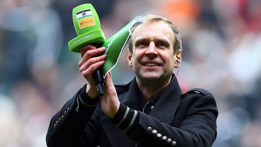 Nach Pyro Arger Gladbach Stadionsprecher Verappelt Vfb Fans German Site