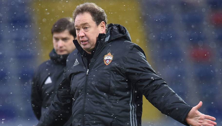 Epsilon/GettyImages MOSCOW, RUSSIA - NOVEMBER 26: Head coach Leonid Slutsky of PFC CSKA Moscow gestures during the Russian Premier League match between PFC CSKA Moscow and FC Rubin Kazan at CSKA Arena Stadium on November 26, 2016 in Moscow, Russia. (Photo by Epsilon/Getty Images)