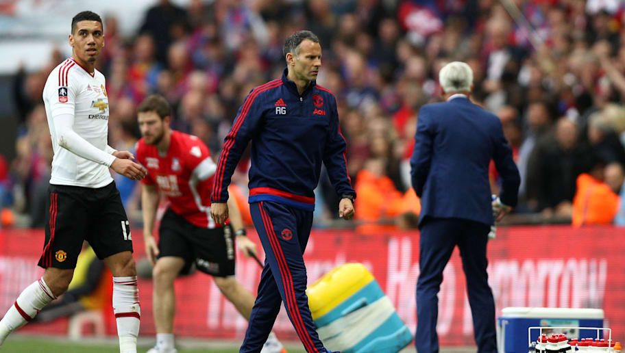 I M Available 6 Times Ryan Giggs Has Embarrassingly Put Himself Forward For Unrealistic Jobs 90min