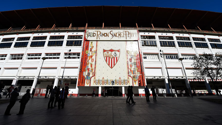 SEVILLE, SPAIN - APRIL 14:  A general view of the stadium prior to kickoff during the UEFA Europa League quarter final, second leg match between Sevilla and Athletic Bilbao at the Ramon Sanchez Pizjuan stadium on April 14, 2016 in Seville, Spain.  (Photo by David Ramos/Getty Images)