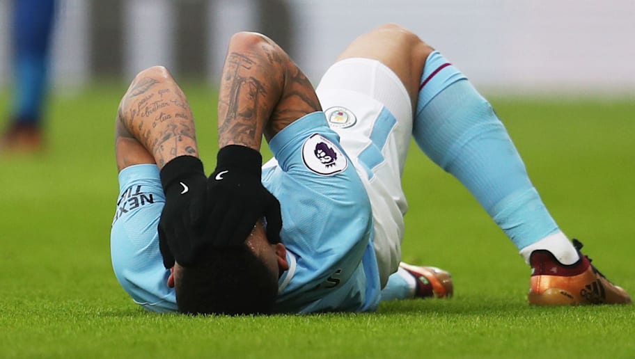 Manchester City bestätigt Innenbandverletzung bei Jesus ...