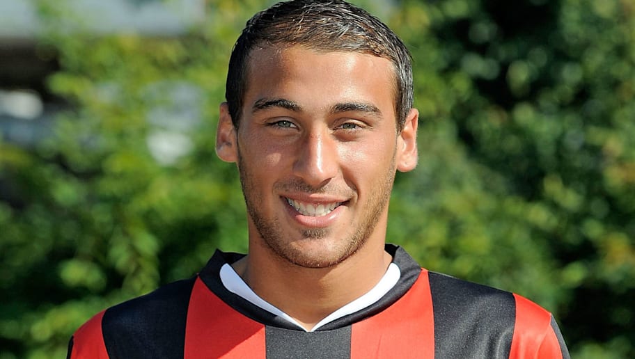 Cenk Tosun'un Kariyeri Boyunca Giydiği 8 Forma Numarası Ve ...