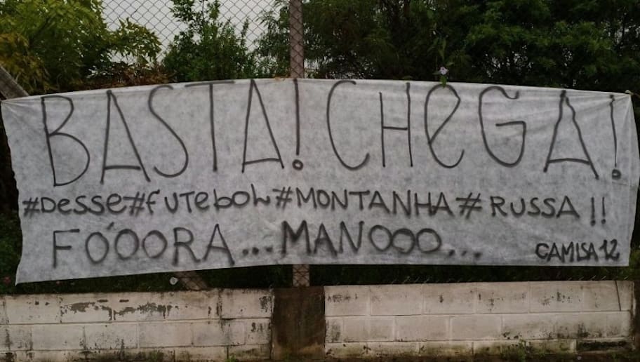 Lista Os 8 Protestos Mais Engracados Do Futebol Brasileiro 90min