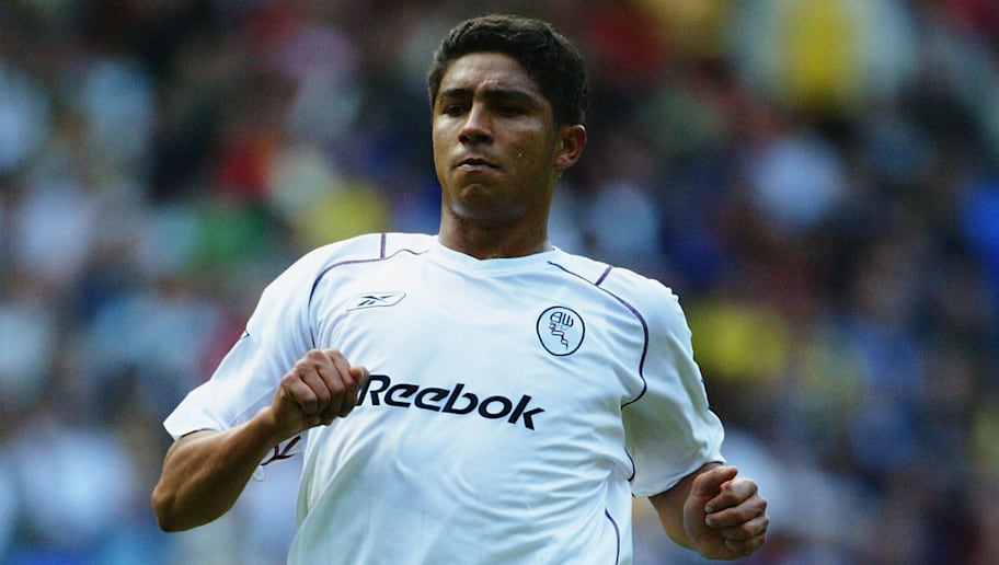 Michael Steele/GettyImages BOLTON - SEPTEMBER 27: Mario Jardel of Bolton Wanderers in action during the FA Barclaycard Premiership match between Bolton Wanderers and Wolverhampton Wanderers held on September 27, 2003 at the Reebok Stadium, in Bolton, England. The match ended in a 1-1 draw. (Photo by Michael Steele/Getty Images)
