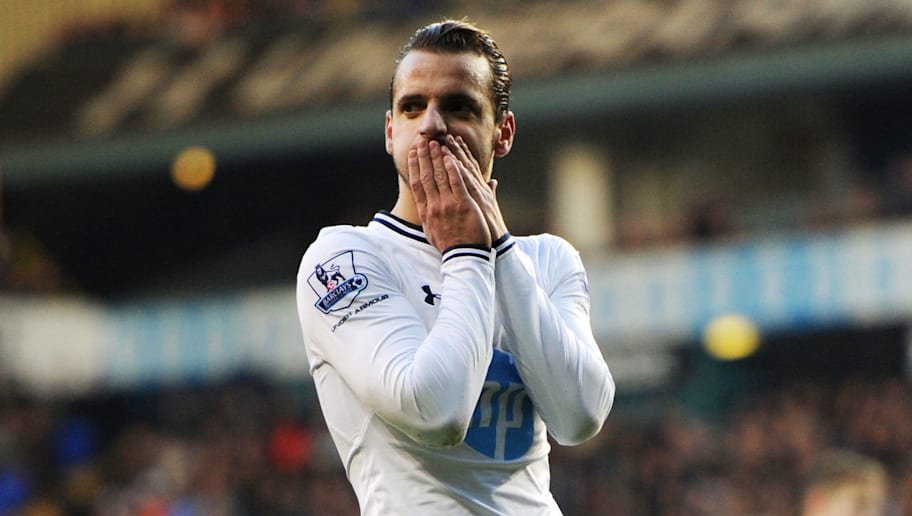 Steve Bardens/GettyImages LONDON, ENGLAND - DECEMBER 26: Roberto Soldado of Spurs reacts after a missed chance on goal during the Barclays Premier League match between Tottenham Hotspur and West Bromwich Albion on December 26 2013 in London, England. (Photo by Steve Bardens/Getty Images)