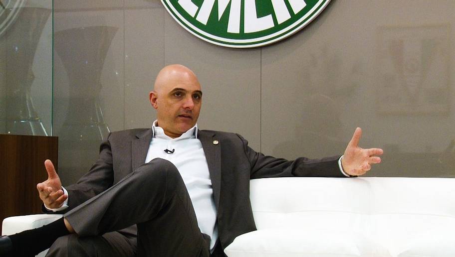 Mais um? Após longe reunião, candidato a patrocínio fala em R$ 1 bilhão até 2029