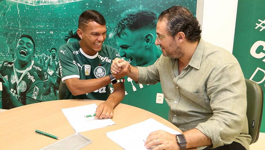 Após renovação, Veron pode colocar planos de Mattos 