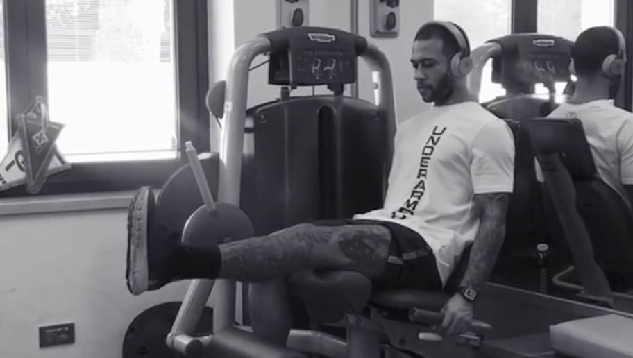 Video Memphis Depay Demarre Sa Reeducation Sur Les Chapeaux De Roue 90min