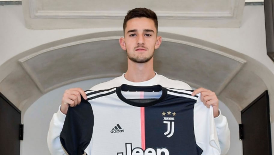 UFFICIALE | La Juve conclude lo scambio con il Barcellona ...