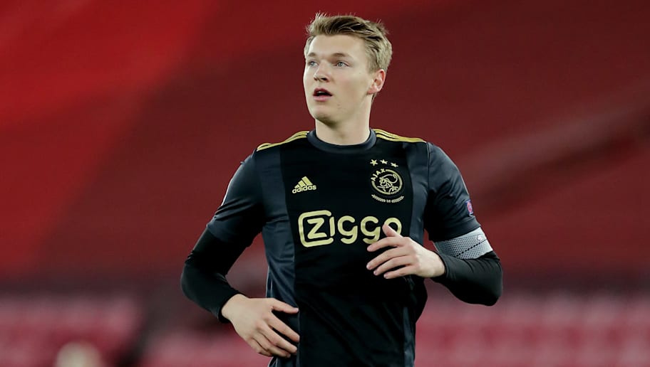 Perr Schuurs Reacts To Liverpool Transfer Rumours