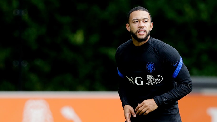 Depay Non Solo Il Barcellona Il Presidente Del Lione Su Di Lui C E Anche Un Club Di Serie A 90min