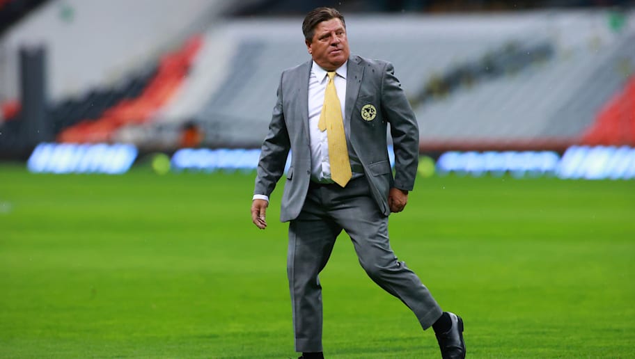 Afición del América explota contra Miguel Herrera tras la derrota contra Cruz Azul
