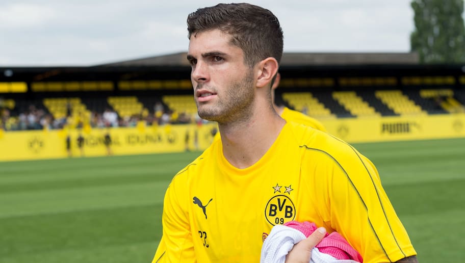 Fokus Bersama Dortmund, Pulisic Abaikan Rumor Transfer ke ...