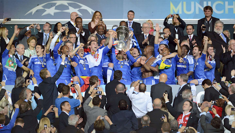 Chelsea's players celebrate after the UE