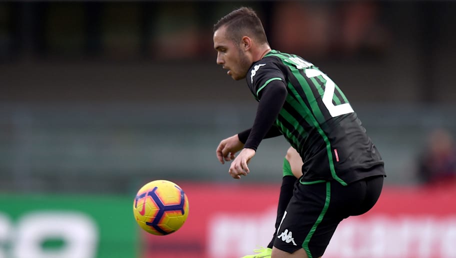 L Annuncio Del Sassuolo Pol Lirola E Ufficialmente Un Nuovo Giocatore Della Fiorentina 90min