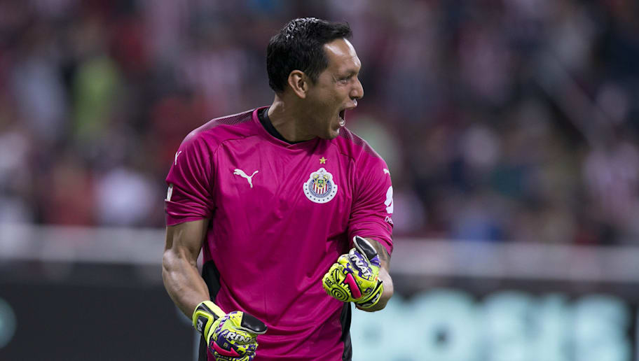 Chivas buscaría un trueque con Pachuca por Rodolfo Cota
