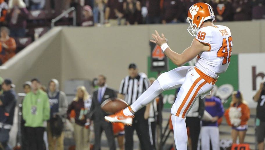 Clemsons Qb Depth Is So Bad Theyre Adding A Punter To The