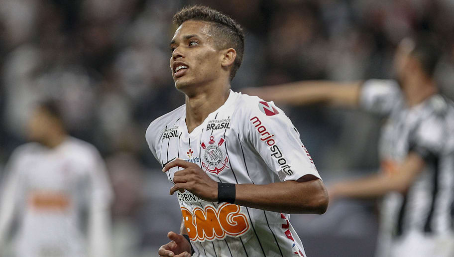 Seleção Olímpica 'tira' Pedrinho do Corinthians, que já busca substituto