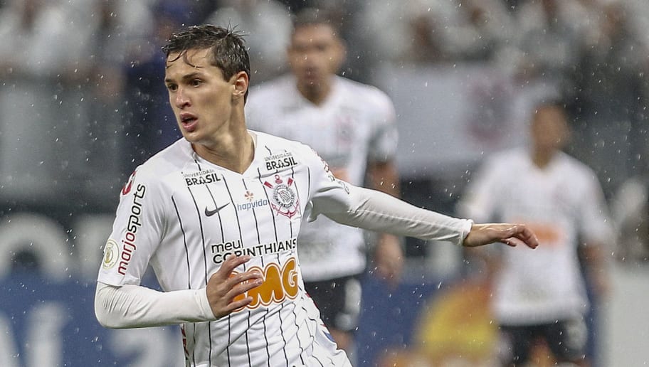 Mateus Vital ameniza empolgação em relação ao Flamengo e fala sobre a meta para o Corinthians