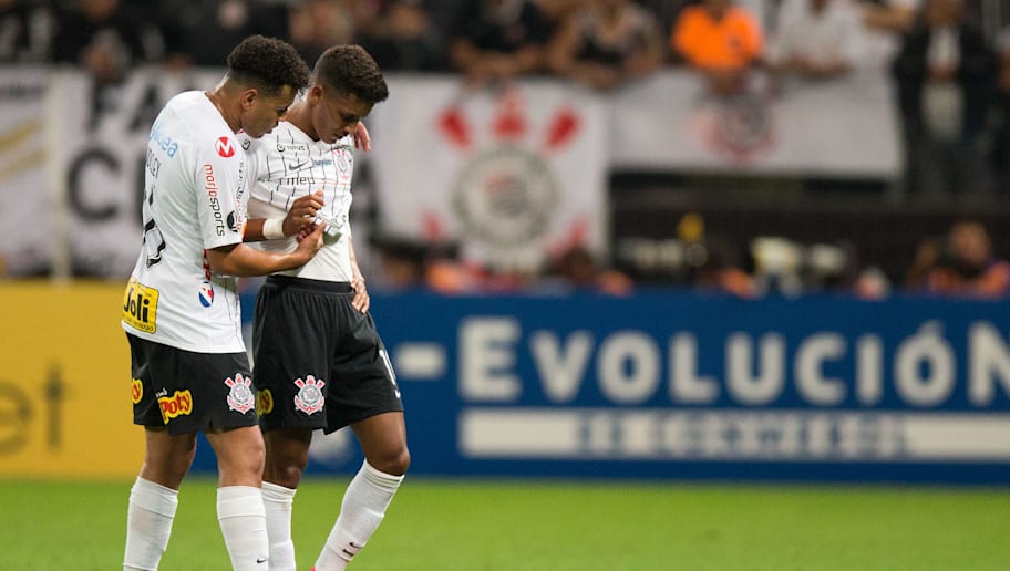 Tempo e trabalho silencioso: as lições de 2011 que devem guiar o Corinthians 2020