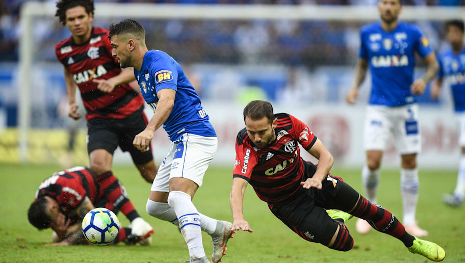 Sem acordo com o Flamengo, Cruzeiro segue exigindo ...