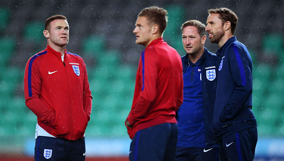 Jamie Vardy Unfollows Wayne Rooney On Social Media Following Feud Between Their Wives Ht Media