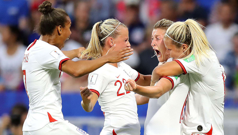 Elsa / เก็ตตี้อิมเมจส์ Ellen White,Rachel Daly,Beth Mead,Nikita Parris