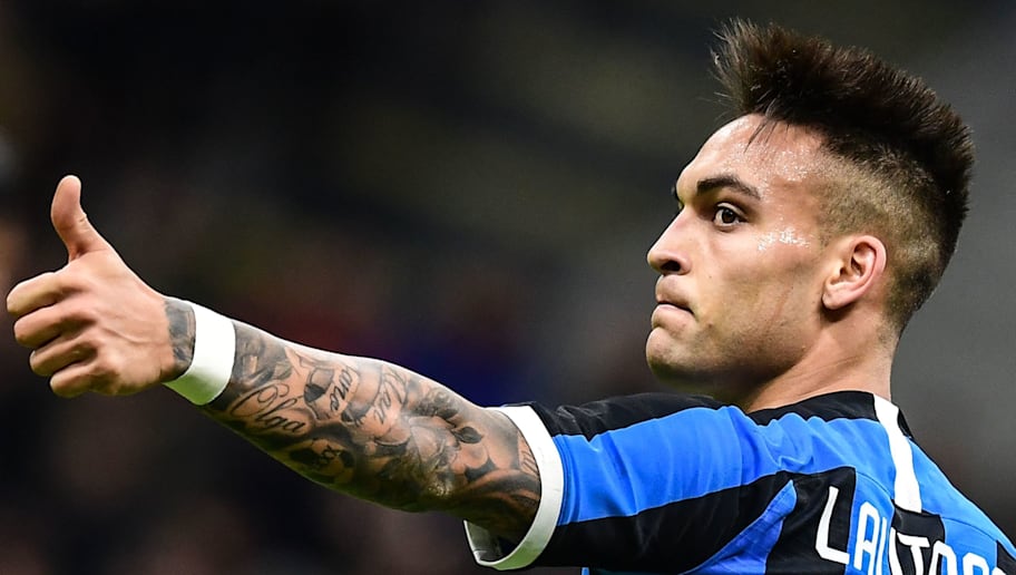 MIGUEL MEDINA/GettyImages FBL-ITA-CUP-INTER-FIORENTINA