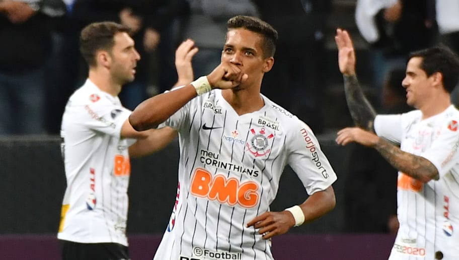Após assédio de clubes da Europa, Corinthians bate o martelo sobre a situação de Pedrinho