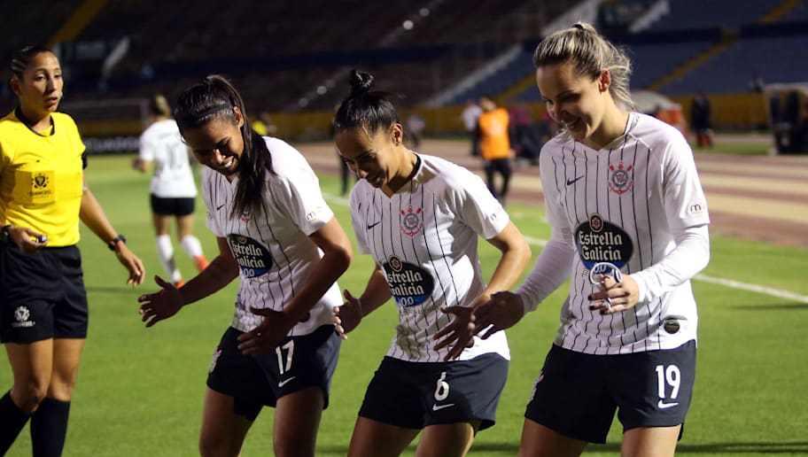 Equipe feminina do Corinthians tem rotina de reuniões e 'atividades mentais' na quarentena