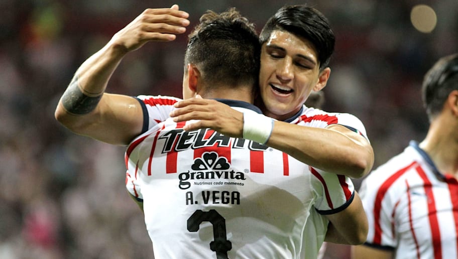 Los 4 delanteros que estaría buscando la directiva de Chivas para el siguiente torneo