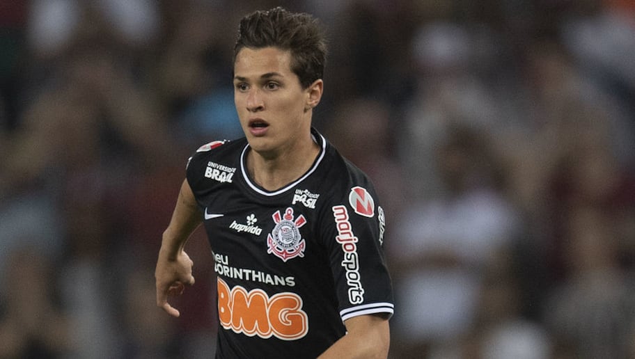 Mateus Vital fala sobre clima com Carille, após banco de reservas e declaração do treinador