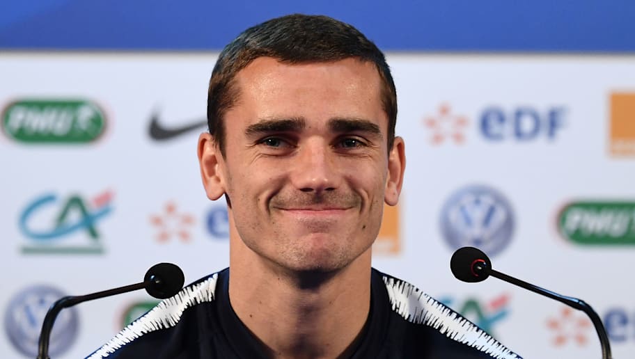 BLEUS : Antoine Griezmann assassine Thibaut Courtois en ...