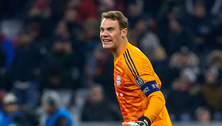 MUNICH, GERMANY - NOVEMBER 27: Goalkeeper Manuel Neuer of Bayern Muenchen gestures during the Group E match of the UEFA Champions League between FC Bayern Muenchen and SL Benfica at Allianz Arena on November 27, 2018 in Munich, Germany. (Photo by TF-Images/Getty Images)
