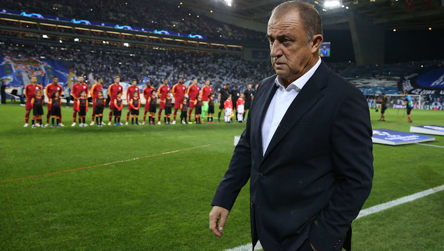 Galatasaray Fatih Terim Le 2 3 Yillik Sozlesme Imzalandigini Duyurdu 90min