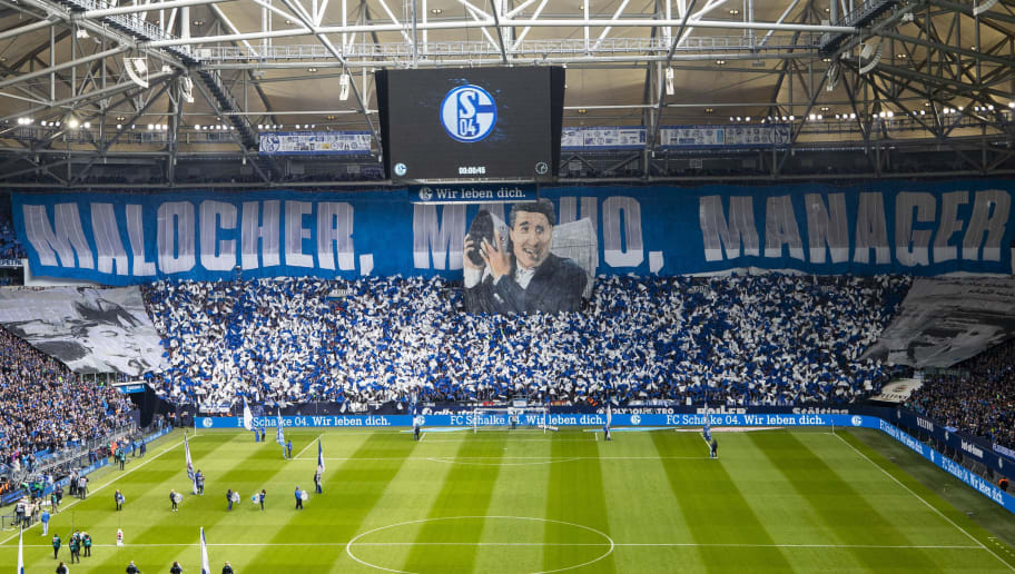 FC Schalke 04 v FC Augsburg - Bundesliga