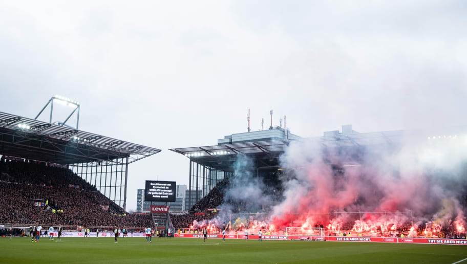 FC St. Pauli v Hamburger SV - Second Bundesliga