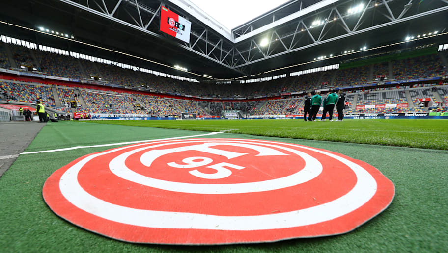 Fortuna Verlangert Stadion Mietvertrag Mit Stadt Dusseldorf 90min