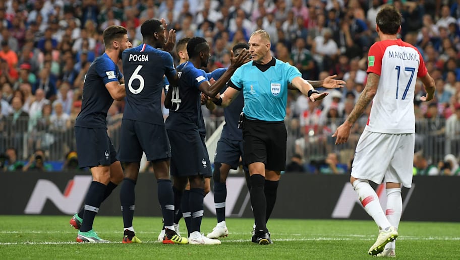 Referee Watch: Twitter Reacts to Nestor Pitana's ...