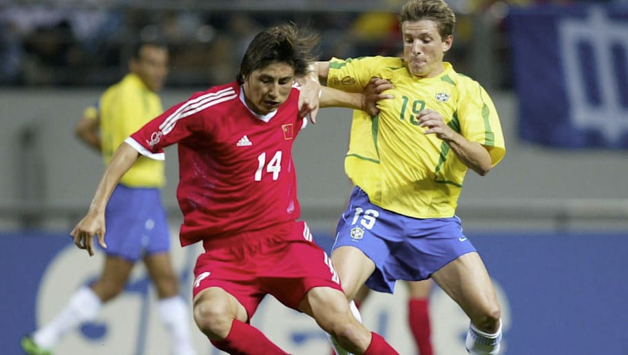 FUSSBALL: WM 2002 in JAPAN und KOREA, BRA - CHN 4:0