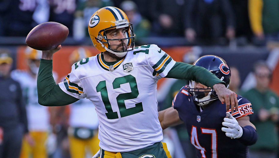 Aaron Rodgers Reveals Which Bears Player Broke Bone In His Leg Last Season 12up