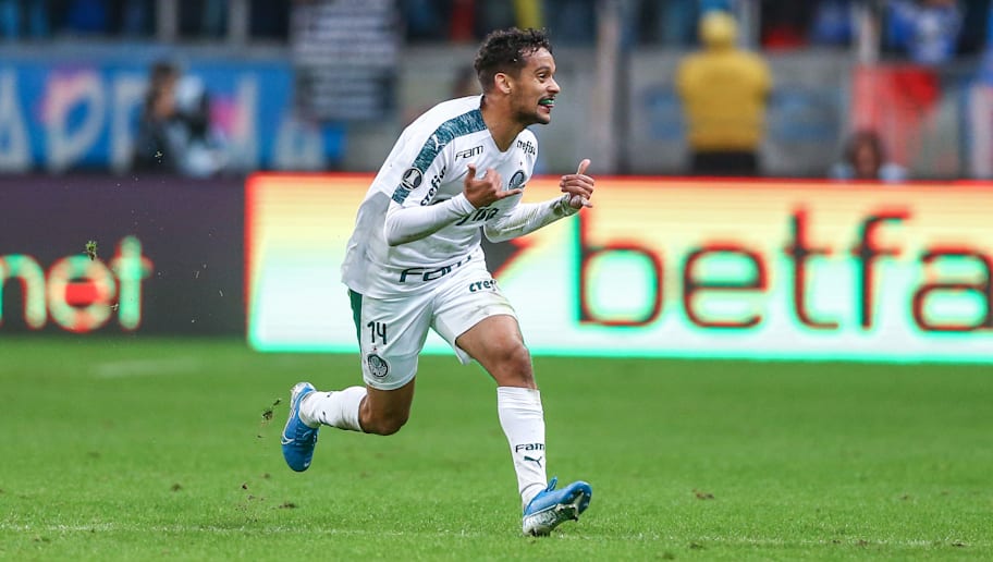 [COMENTE] Com os meio-campistas oscilando na temporada, o Palmeiras deve aceitar alguma proposta pelo Scarpa?