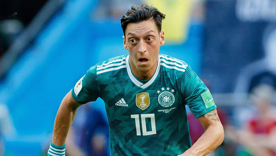 Presiden Bayern Munchen Lega Mesut Ozil Gantung Sepatu ...