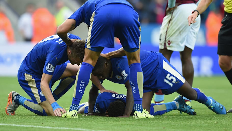 LEICESTER, ENGLAND - SEPTEMBER 13:  Nathan Dyer of Leicester is injured whilst scoring the winning goal during the Barclays Premier League match between Leicester City and Aston Villa on September 13, 2015 in Leicester, United Kingdom.  (Photo by Michael Regan/Getty Images)