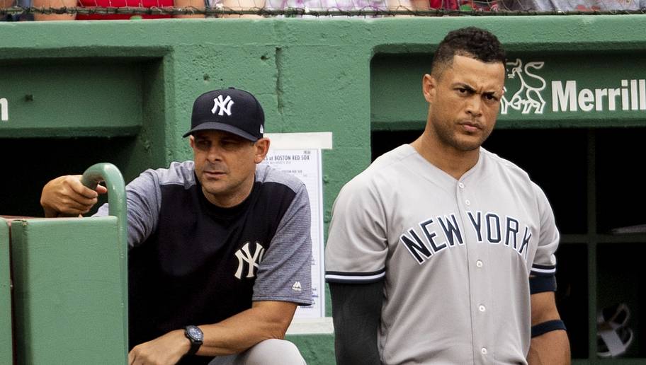 Report Giancarlo Stanton Playing Through Hamstring Injury 12up
