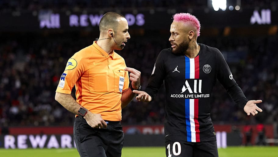 Video Neymar Fue Amonestado Por Intentar Una Lambretta Y Exploto Contra El Arbitro 90min