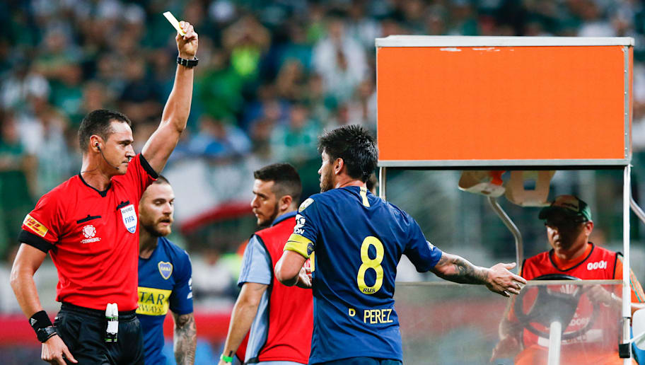 Le 14 Regole Piu Strane E Sconosciute Del Calcio Quello Che Si