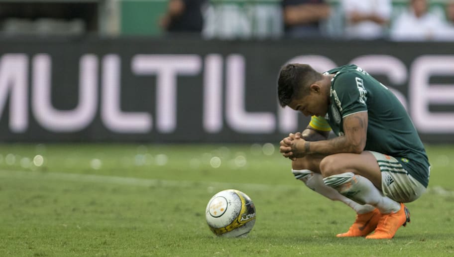 Clubes brasileiros temem passar pro crise financeira ou até mesmo 